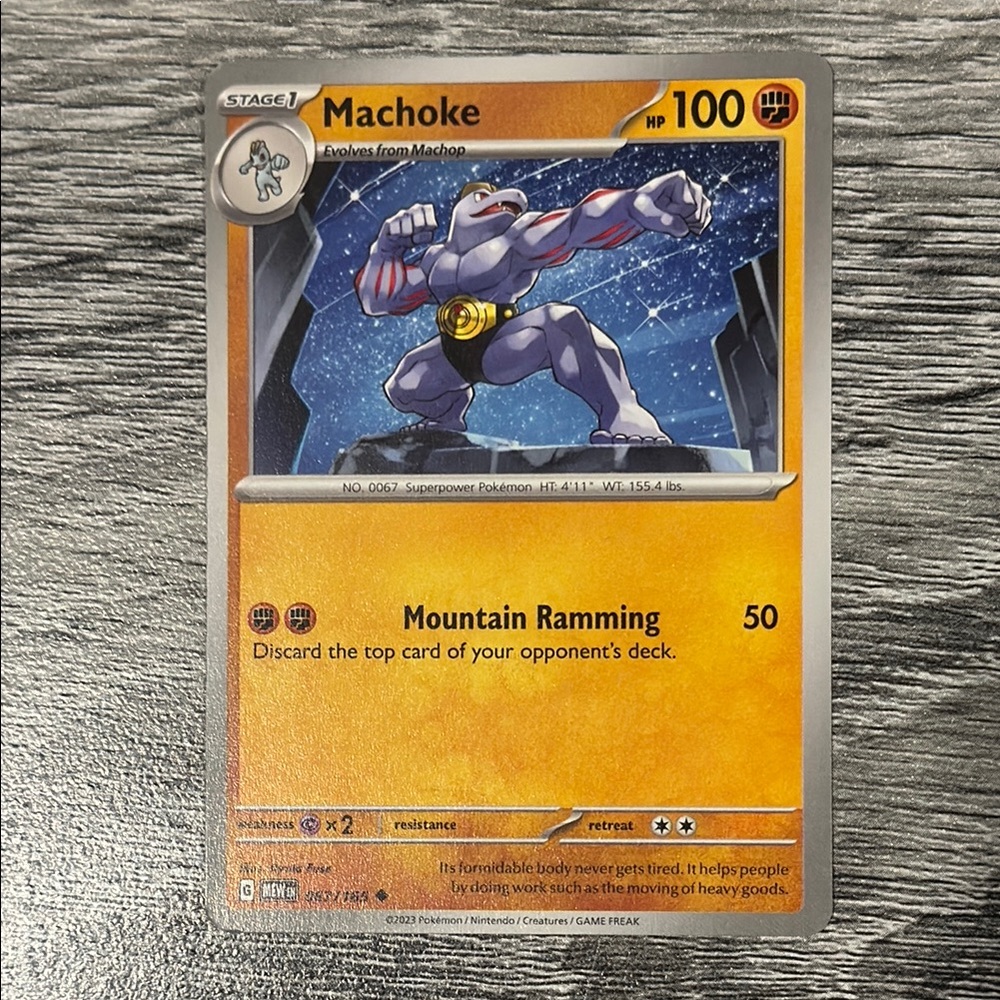 Pokémon | #067/165: Machoke (2023) - Collectible Trading Card